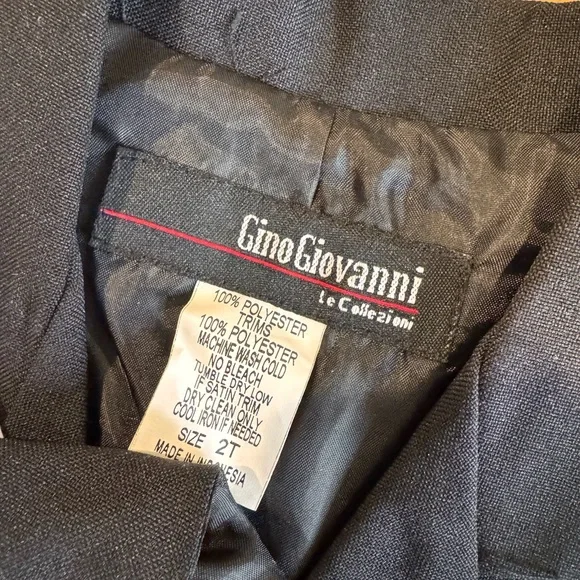 Classic Black Toddler Suit Set with 3 Ties - Picture 3 of 4